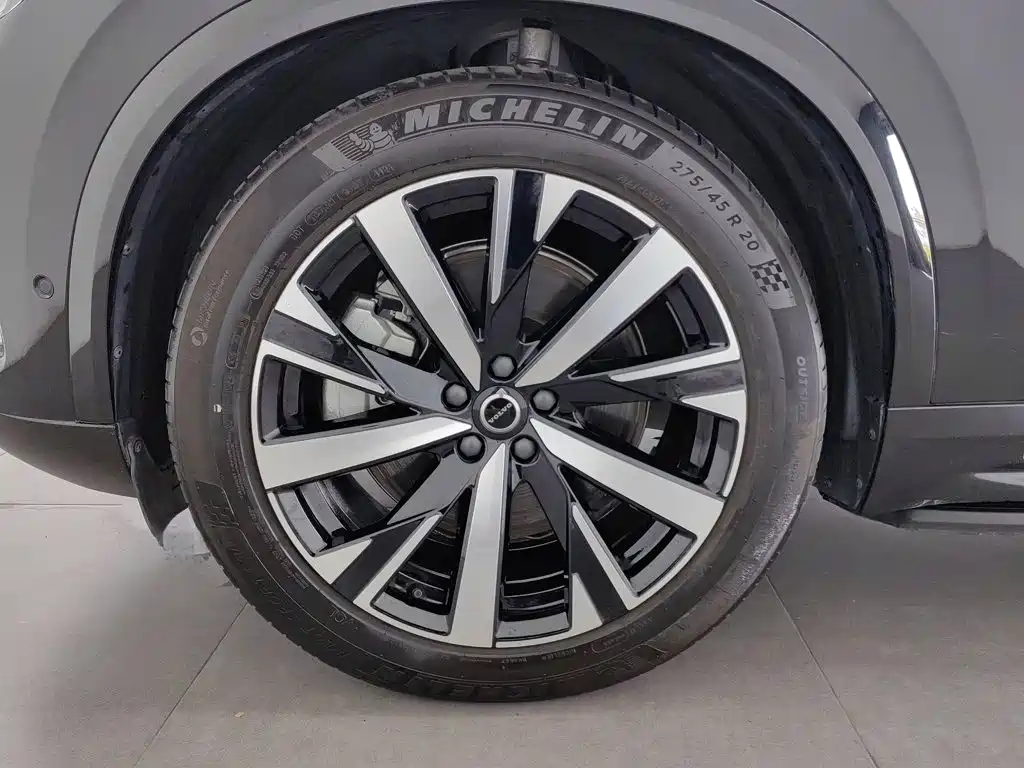 Volvo XC90 PHEV — миниатюра 17
