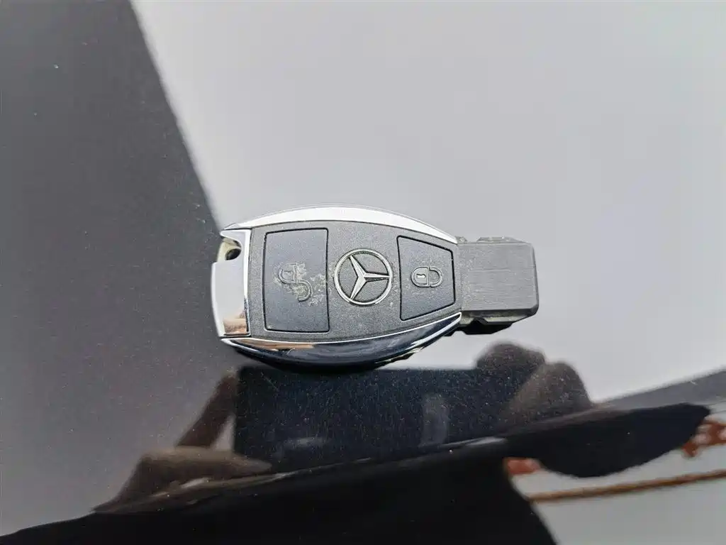 MERCEDES-BENZ R CLASS