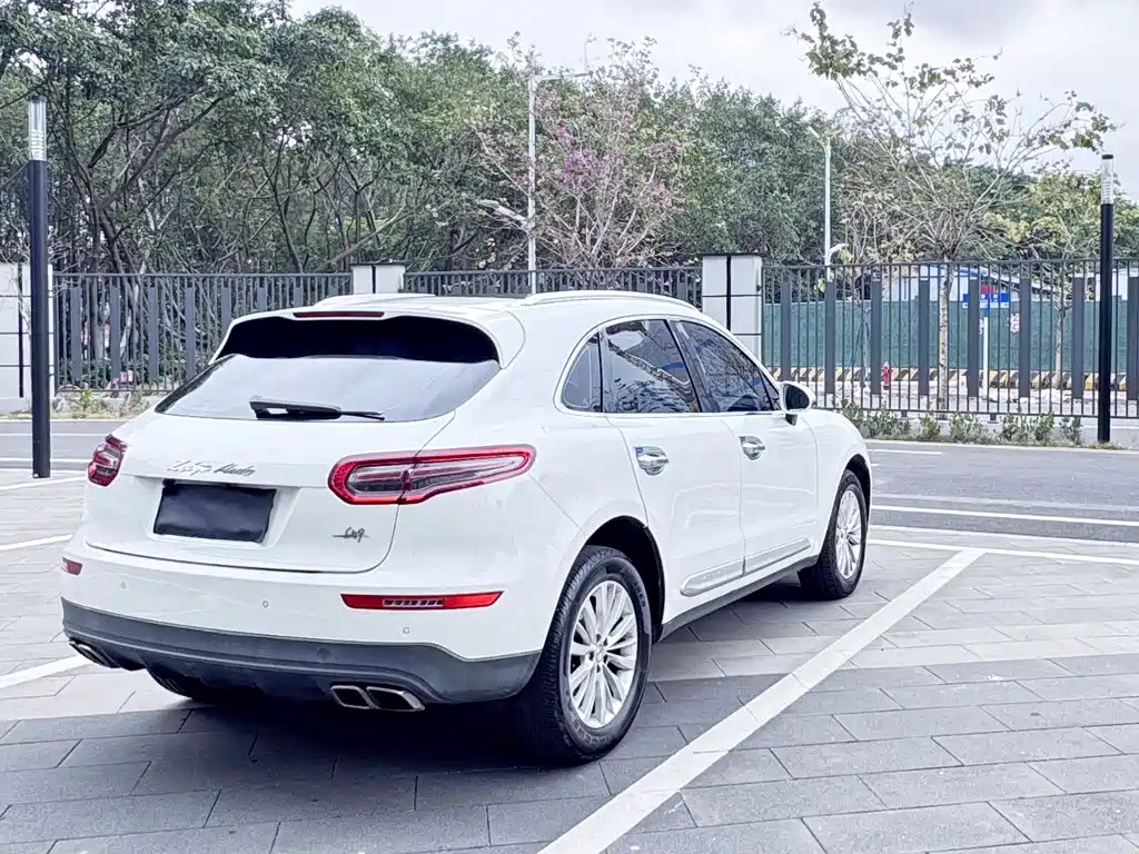 ZOTYE SR9