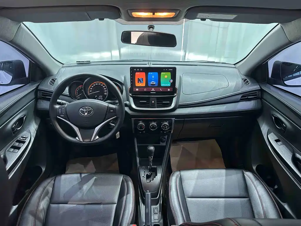 Toyota Yaris L — миниатюра 10
