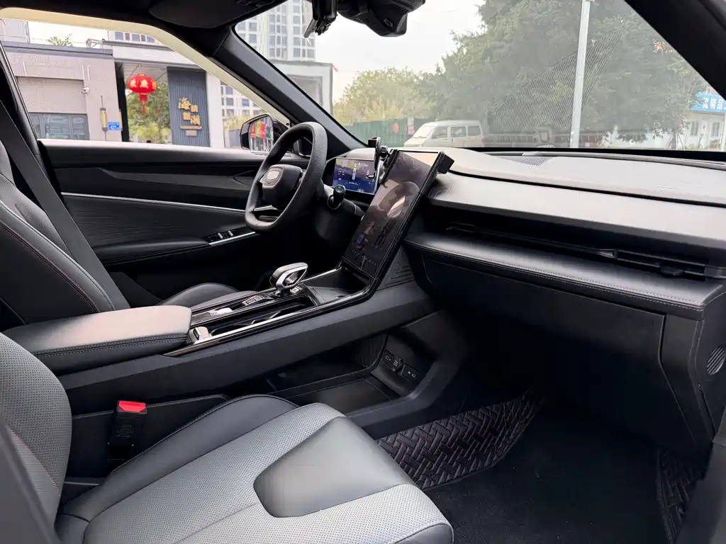 GEELY AUTOMOBILE BOYUE