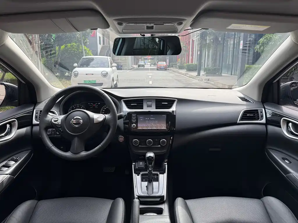 Nissan Sylphy 2018 1.6XV CVT Premium