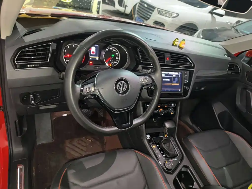 Volkswagen Tiguan L — миниатюра 10