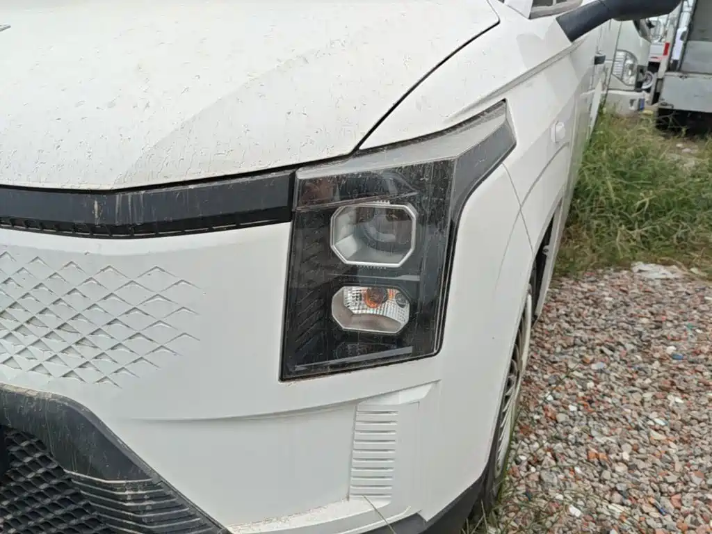 予风汽车 予风黄金仓 — миниатюра 24