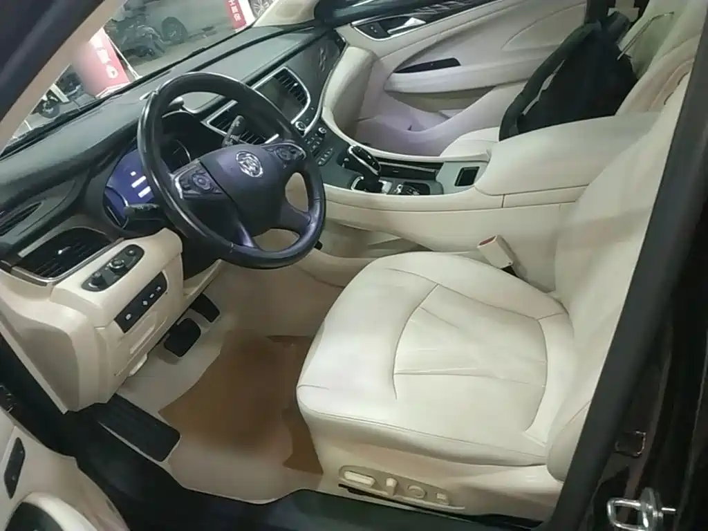 Buick LaCrosse — миниатюра 15