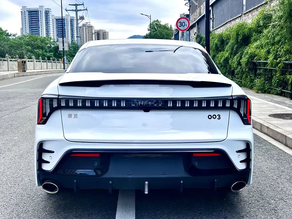 Lynk & Co 03 — миниатюра 8