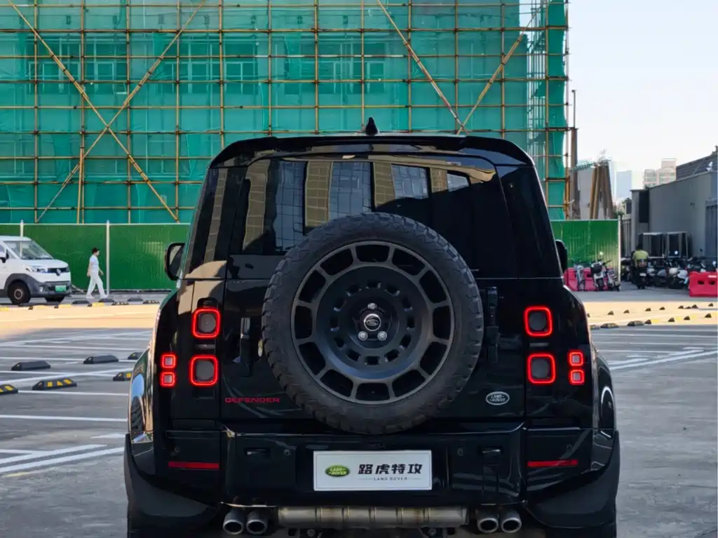 Land Rover Defender — миниатюра 11