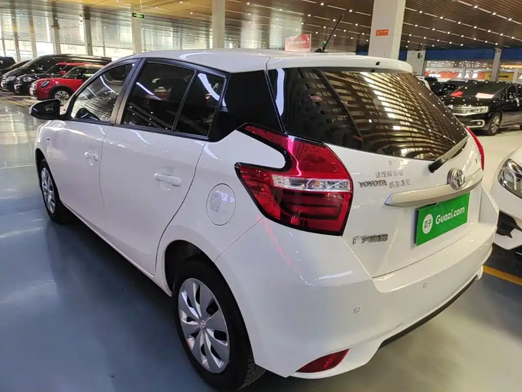 Toyota Yaris L — миниатюра 5