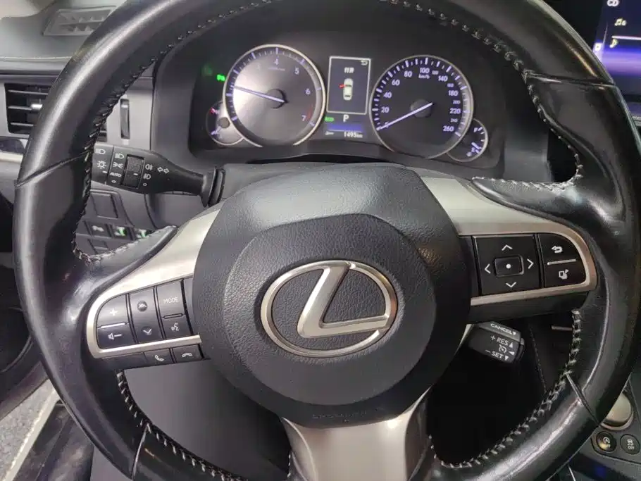 Lexus ES — миниатюра 15