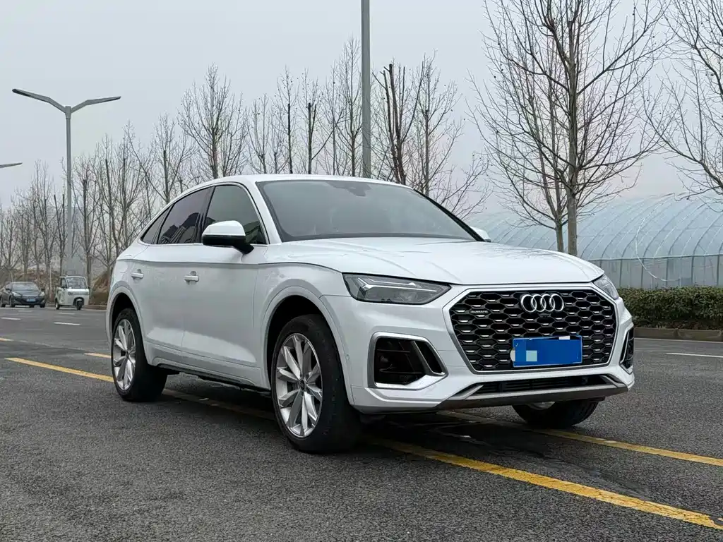 AUDI Q5L SPORTBACK