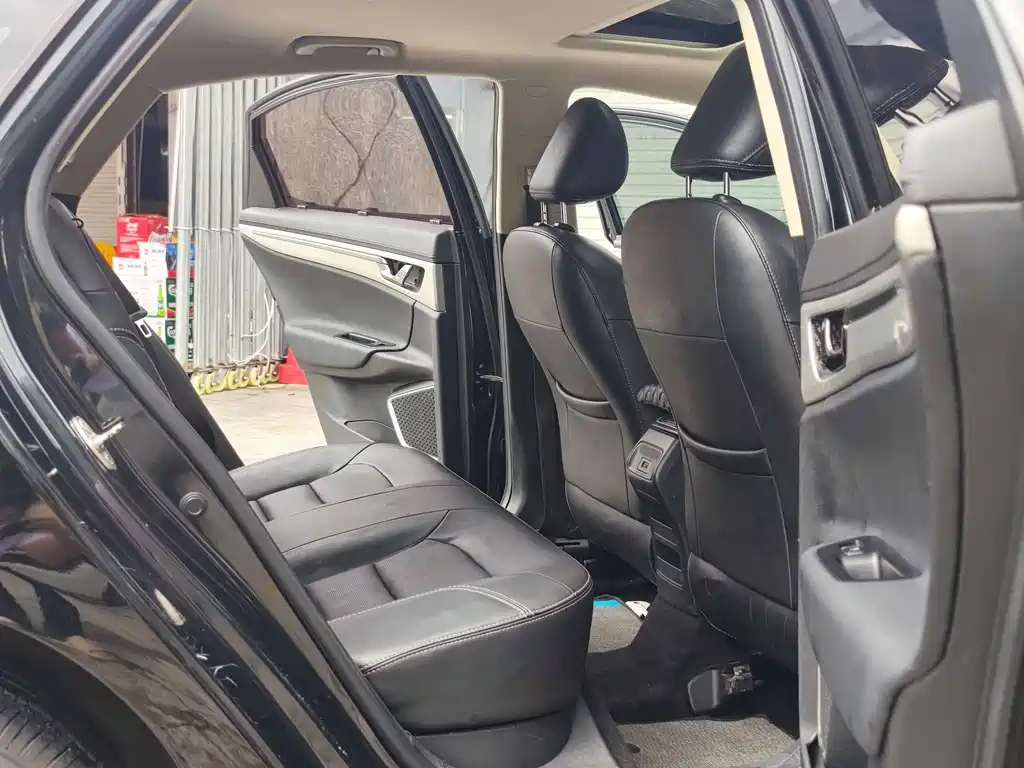Geely Emgrand GL — миниатюра 10