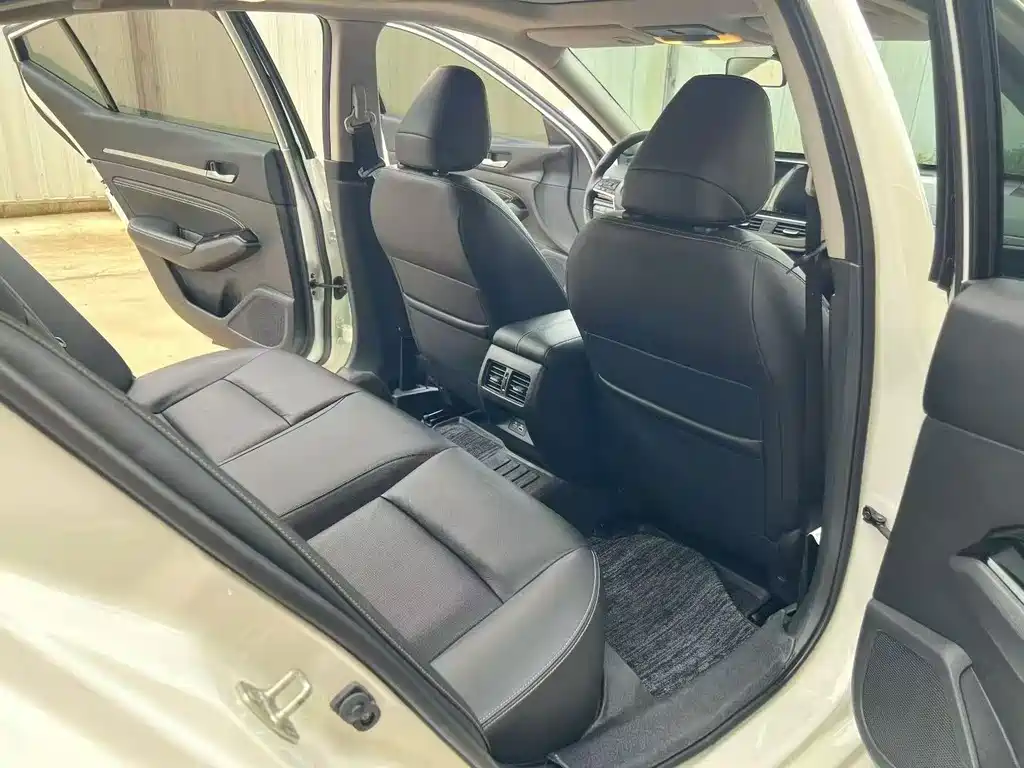 Nissan Teana — миниатюра 9