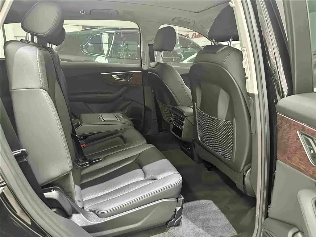Audi Q7 — миниатюра 16