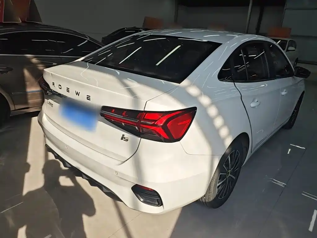 Roewe i5 — миниатюра 7