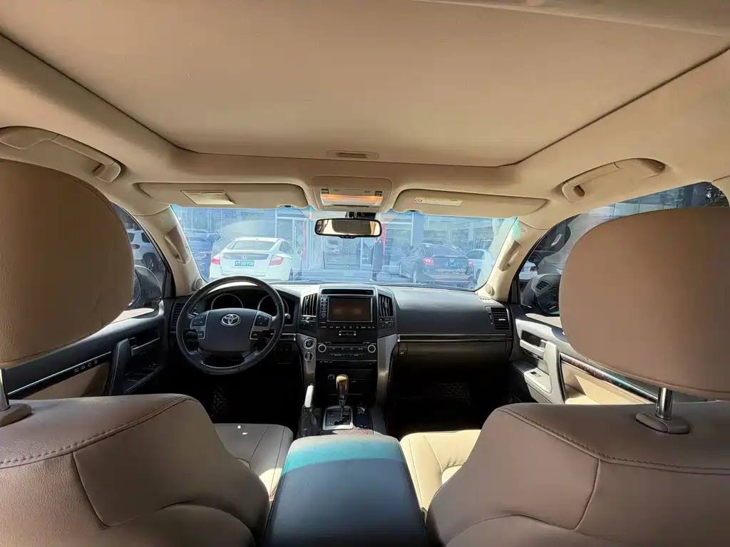 Toyota Land Cruiser — миниатюра 5