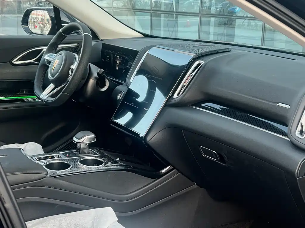 Hongqi Hongqi HS3 PHEV — миниатюра 11