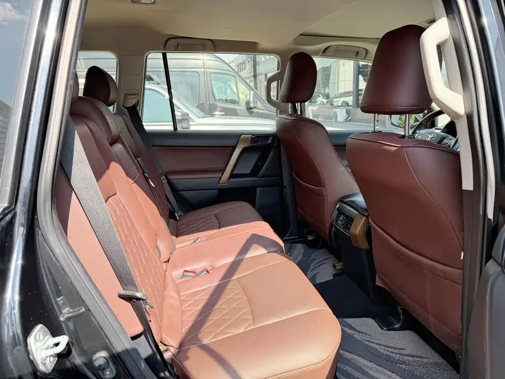Toyota Prado (Import) — миниатюра 10