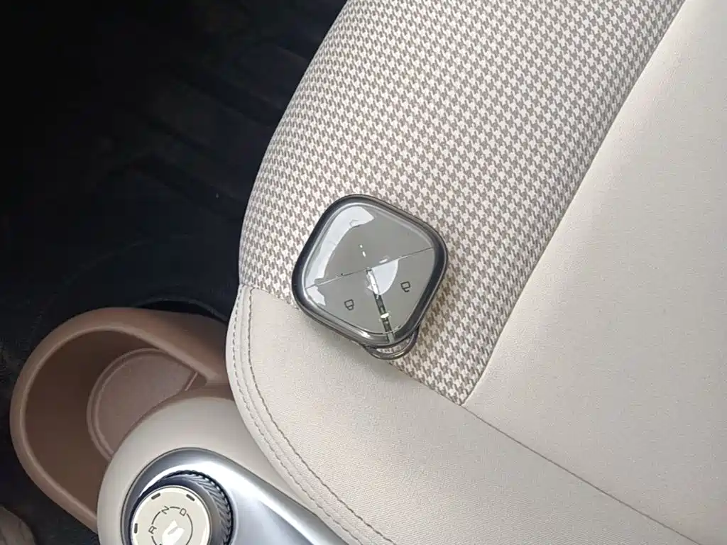 Wuling MINIEV — миниатюра 9