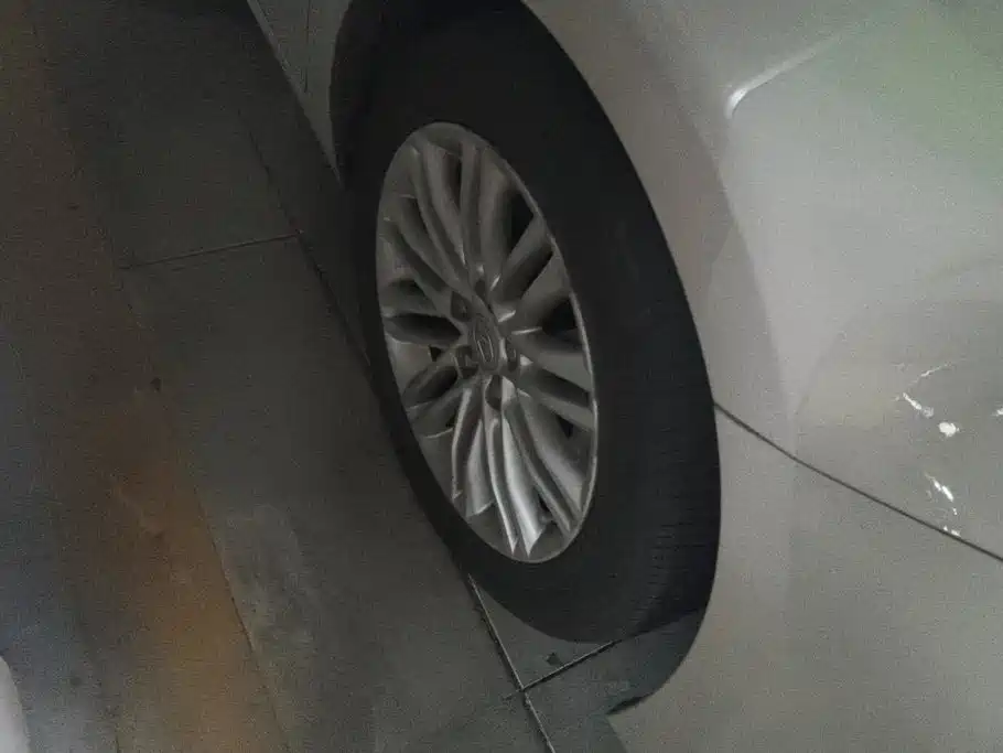 Lexus ES — миниатюра 6