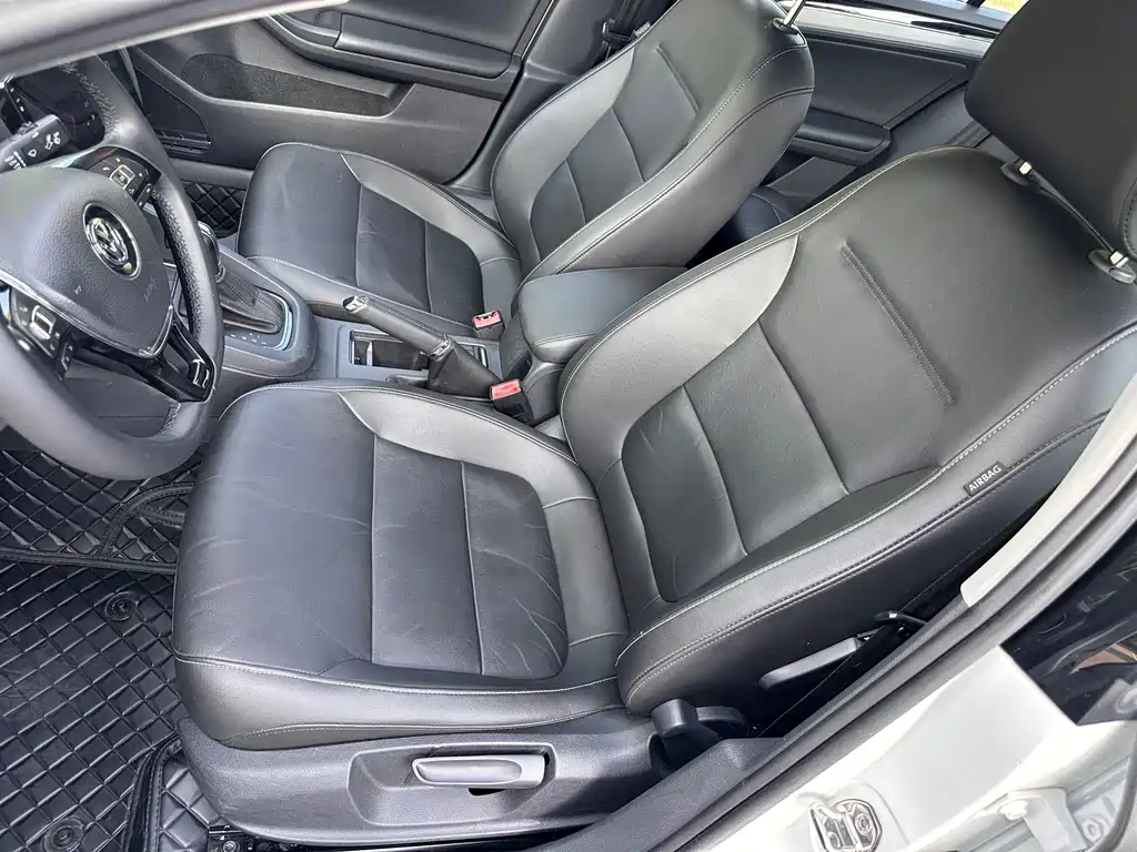 Volkswagen Sagitar — миниатюра 15