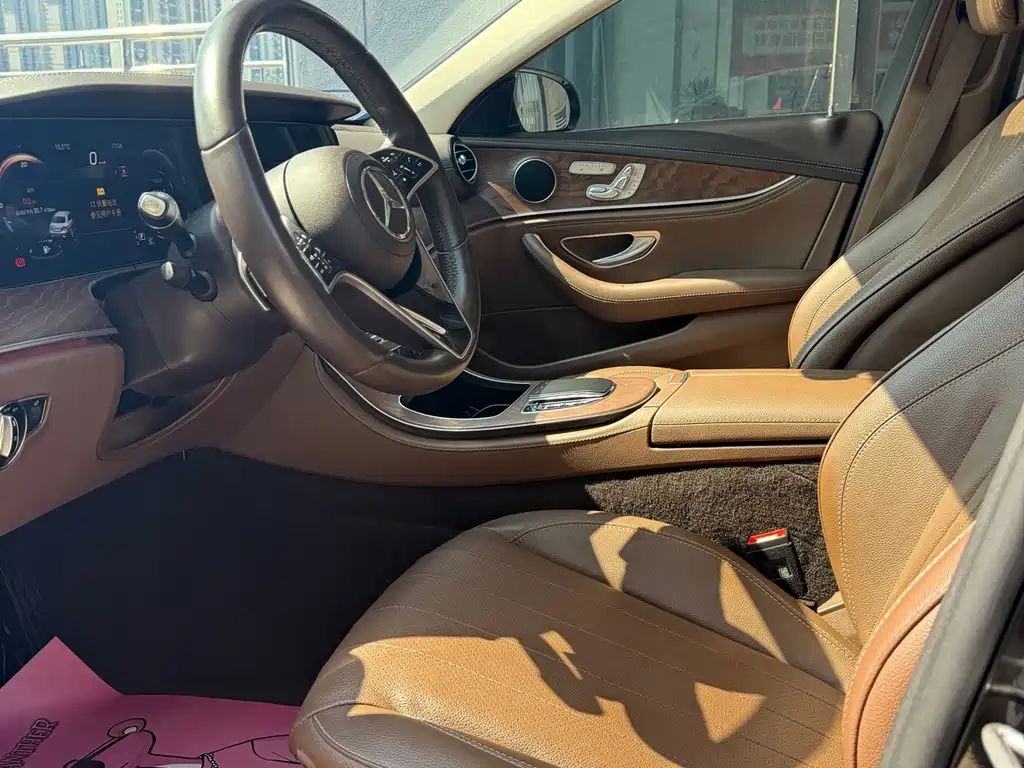 Mercedes-Benz E-Class — миниатюра 4