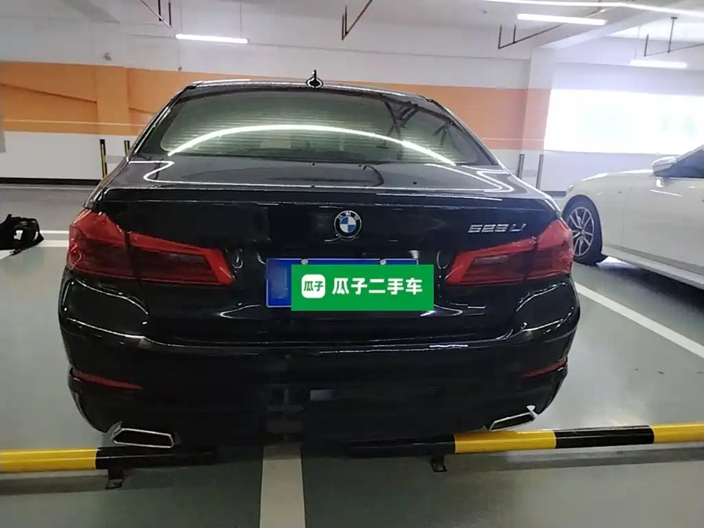 BMW 5 Series — миниатюра 6