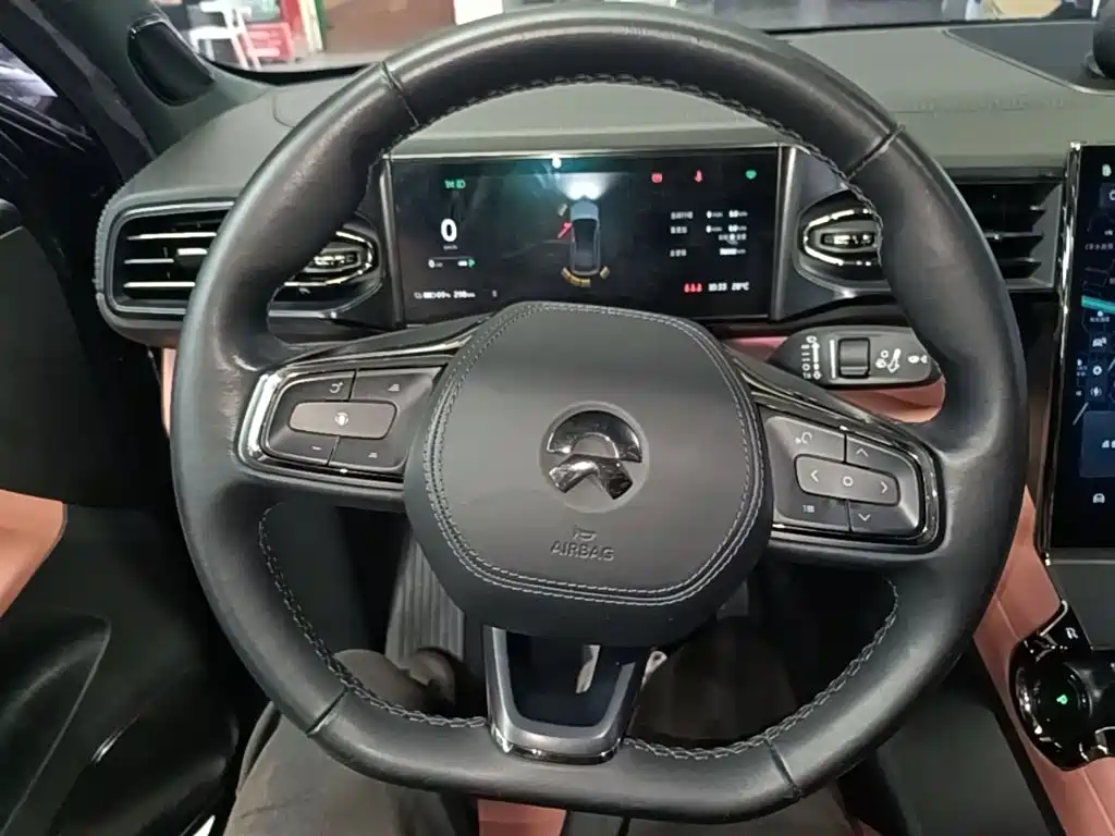 NIO EC6 — миниатюра 11