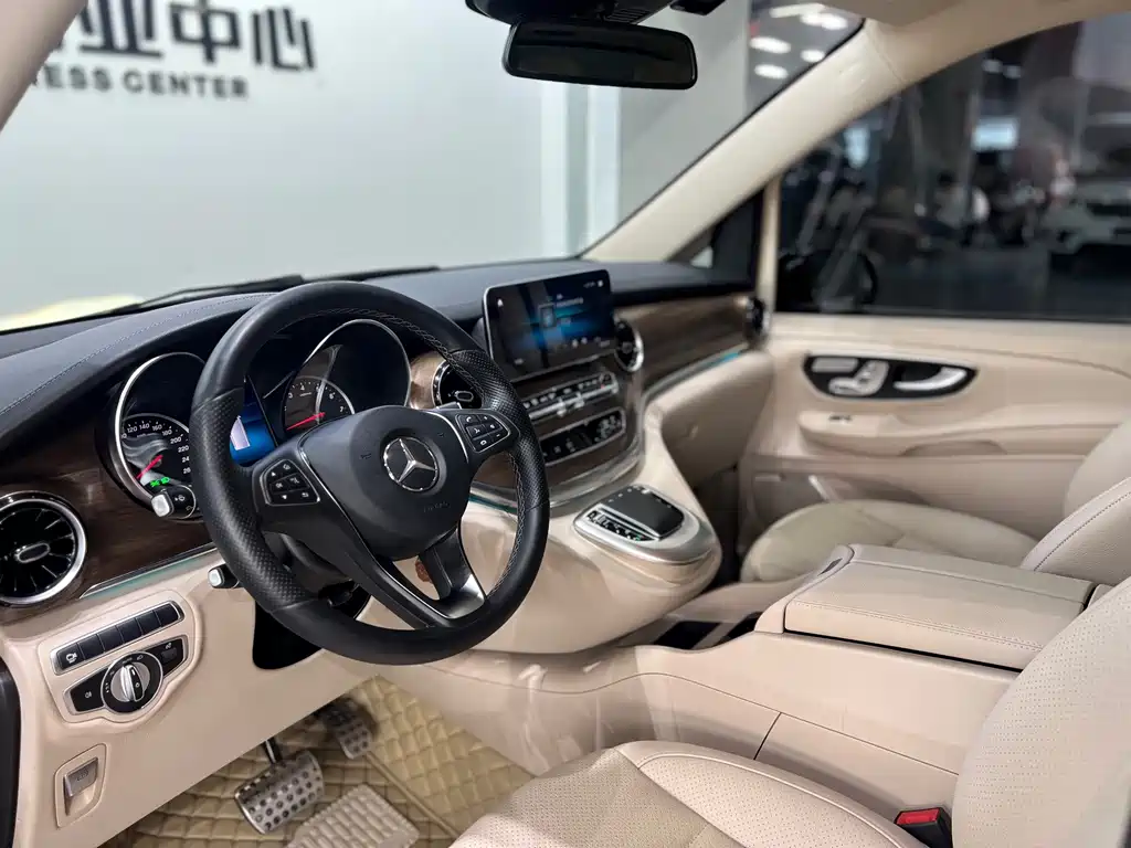 Mercedes-Benz V-Class — миниатюра 8