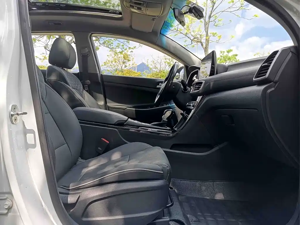 Hyundai Tucson — миниатюра 12
