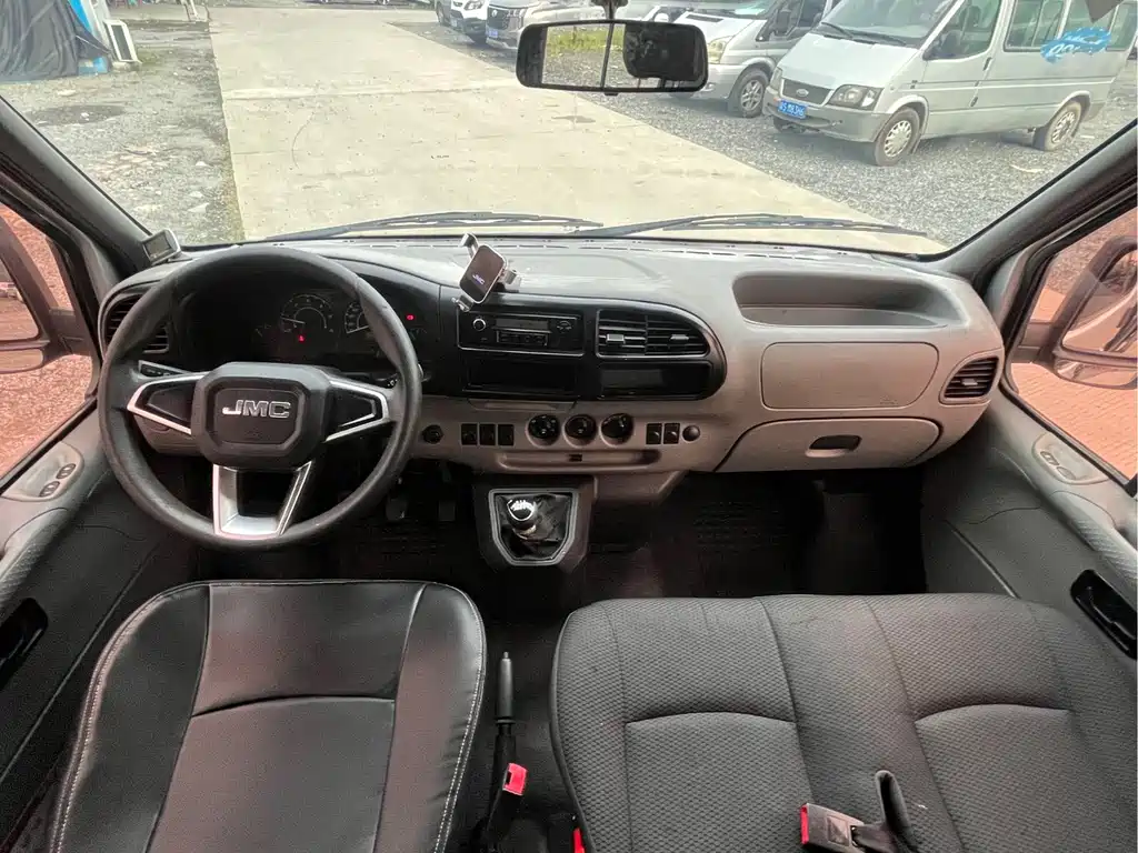 JMC Tesla — миниатюра 8