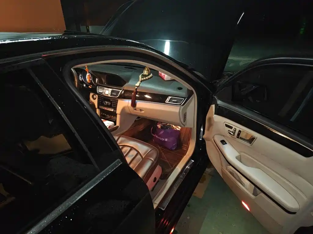 Mercedes-Benz E-Class — миниатюра 20
