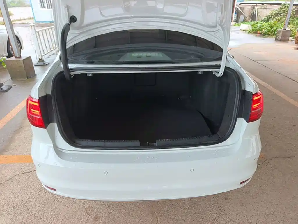 Volkswagen Sagitar — миниатюра 19