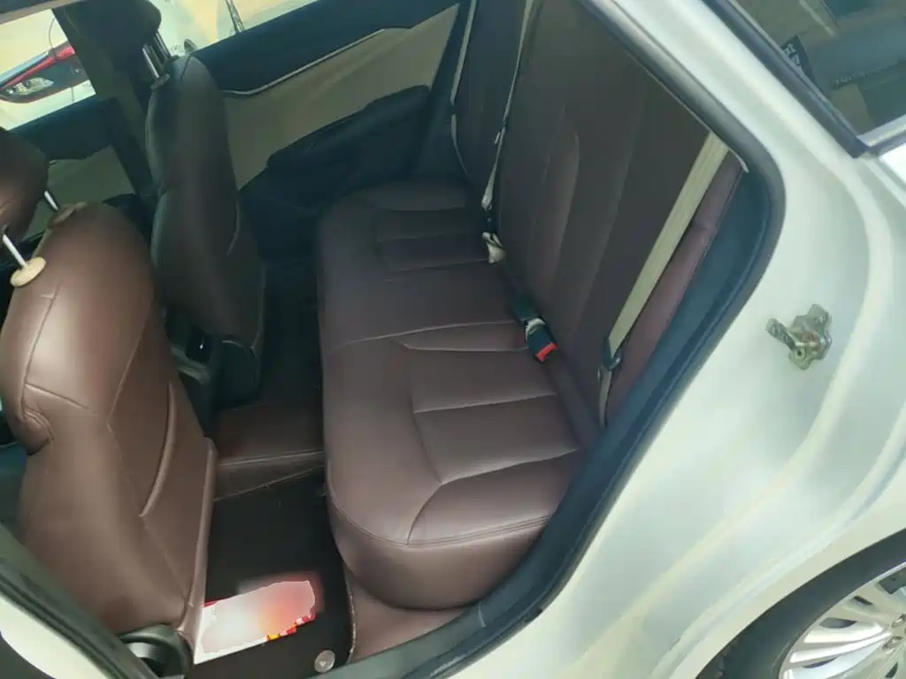 Buick Excelle — миниатюра 17