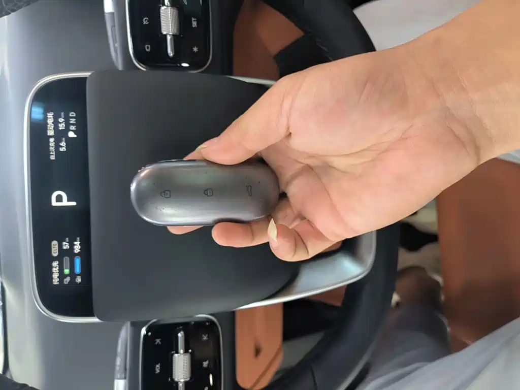 Li Auto Li L8 — миниатюра 9