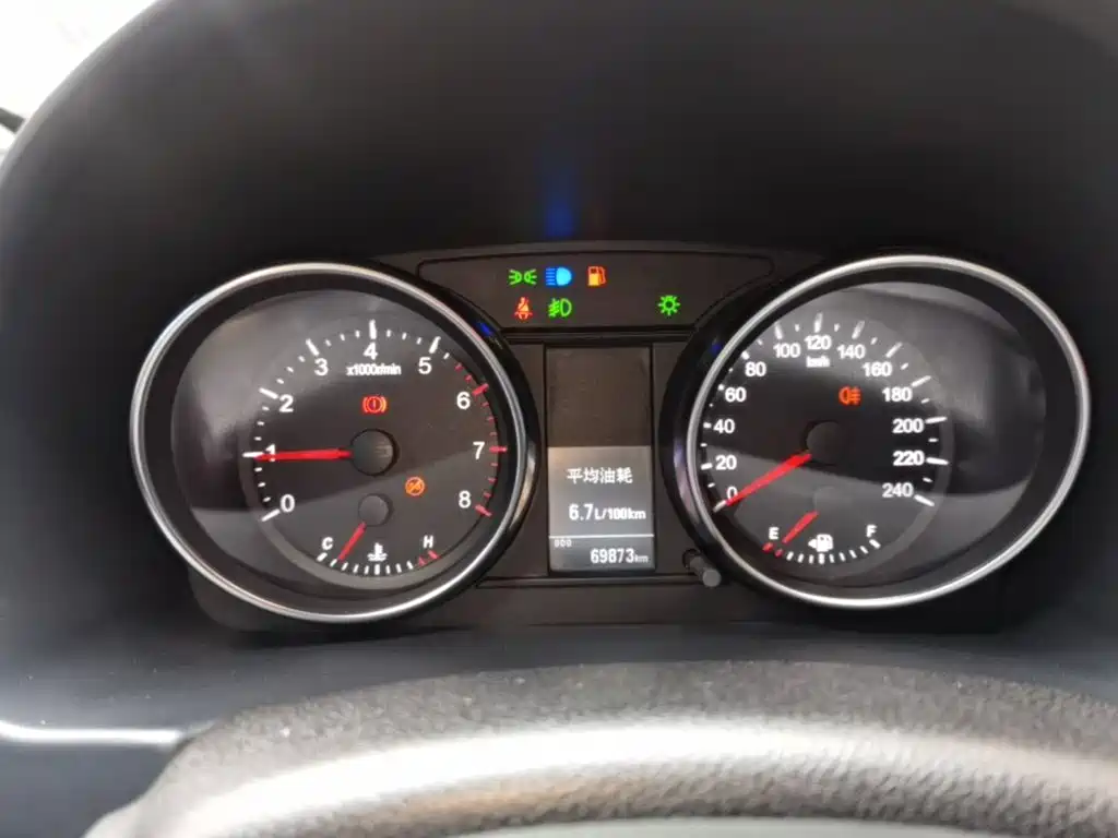 Haval M6 — миниатюра 12