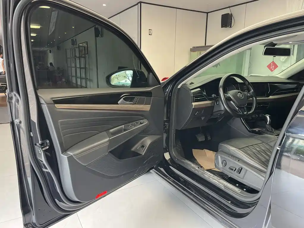 Volkswagen Passat — миниатюра 4