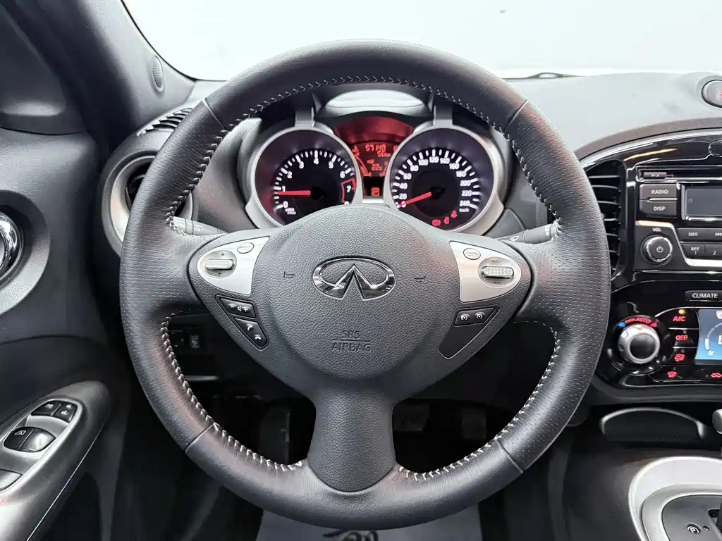 Infiniti ESQ — миниатюра 5