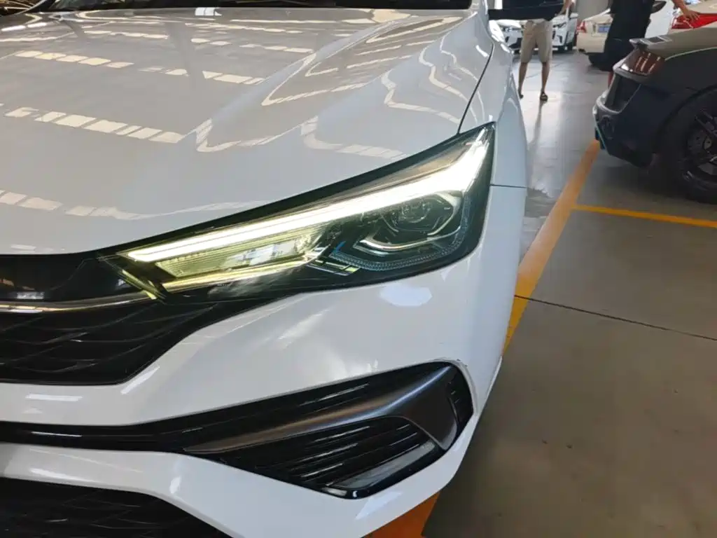 Roewe i5 — миниатюра 24