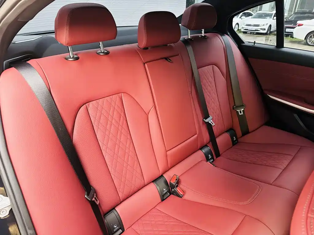 BMW 3 Series 3 2025 330i M Sport