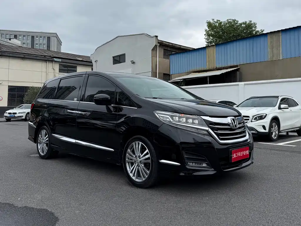 Honda Elysion — миниатюра 3