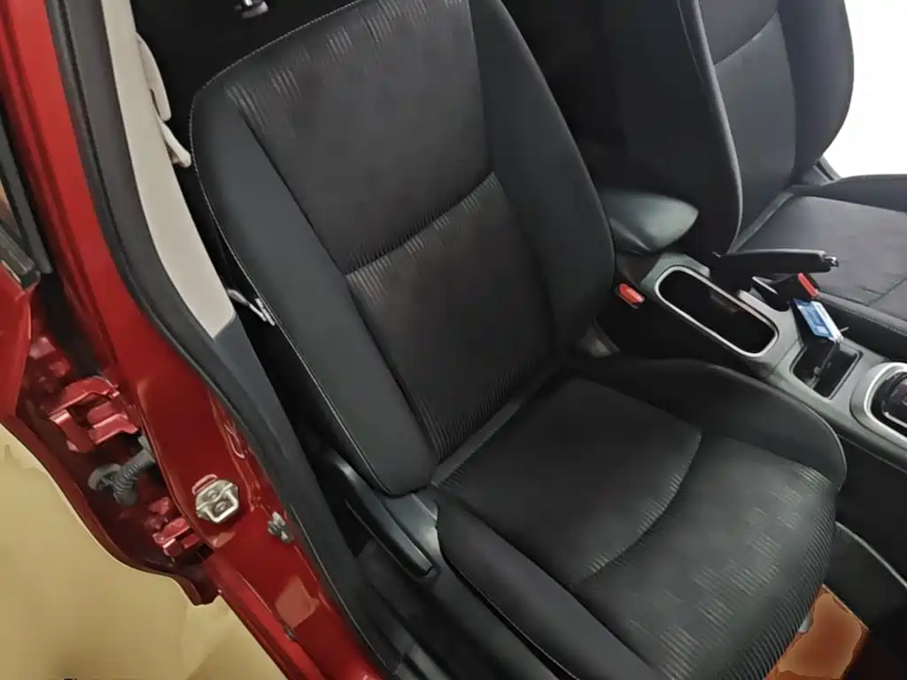 Nissan Tiida — миниатюра 25