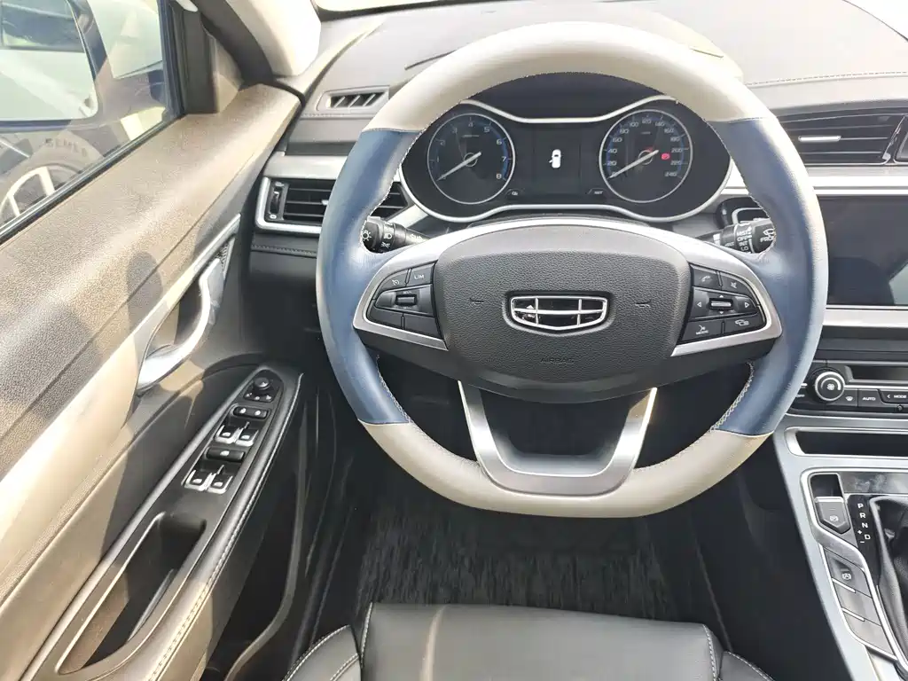 Geely Emgrand — миниатюра 6