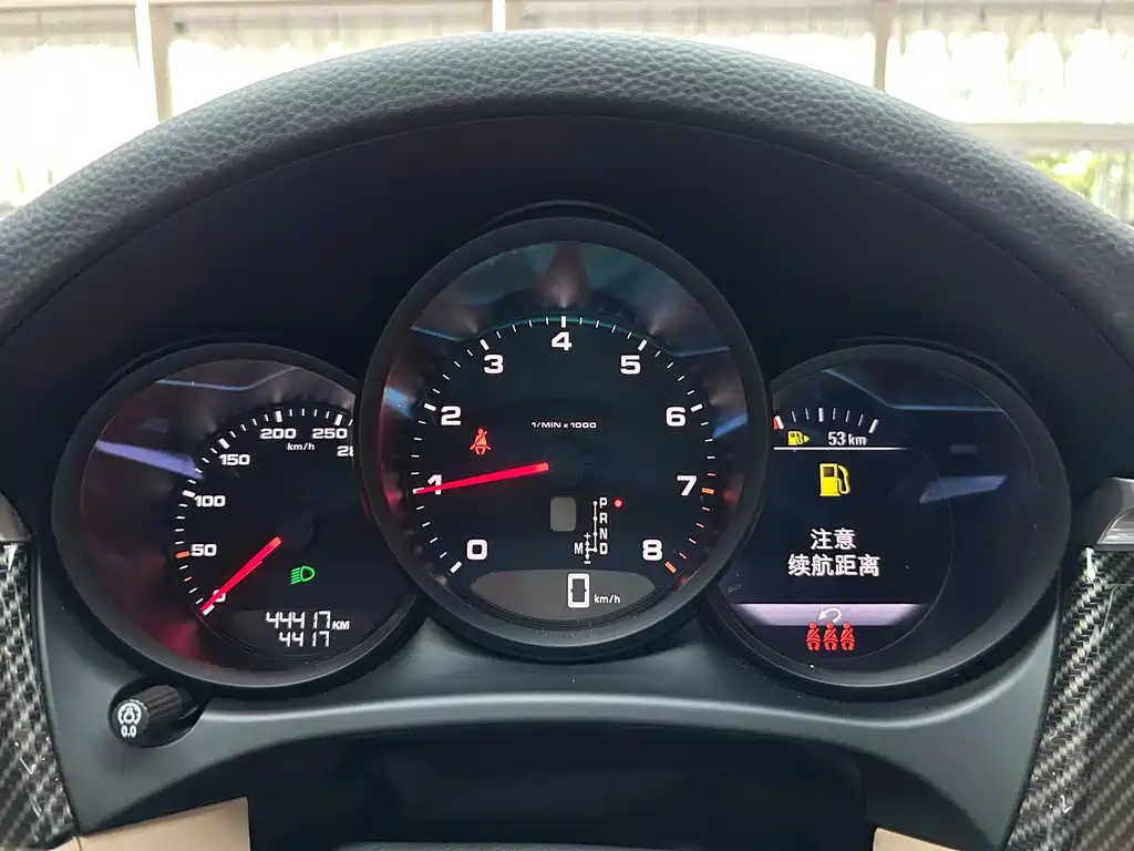 Porsche Macan — миниатюра 23