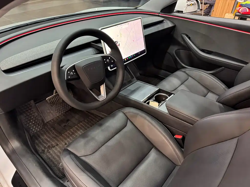 Tesla Model 3 — миниатюра 11
