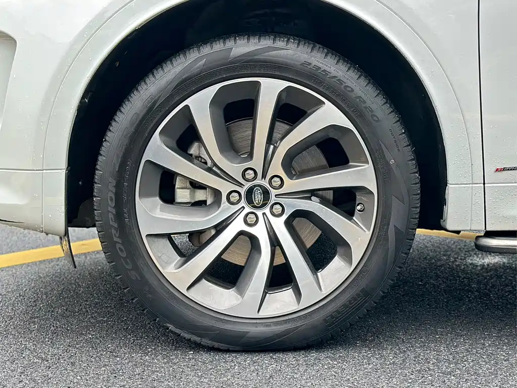 Land Rover Discovery Sport — миниатюра 9
