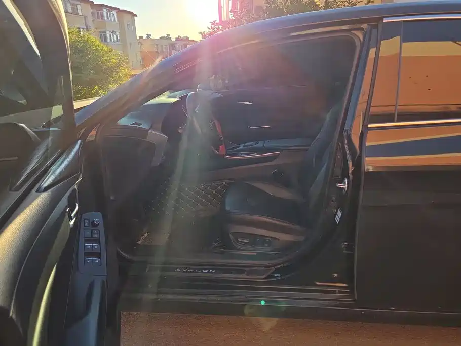 Toyota Avalon — миниатюра 9