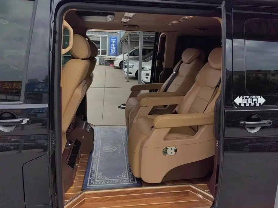 Volkswagen Caravelle — миниатюра 11