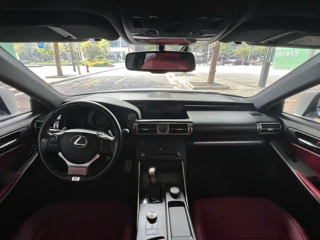 Lexus IS — миниатюра 8