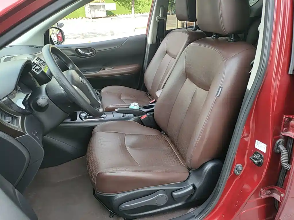 Nissan Tiida — миниатюра 15