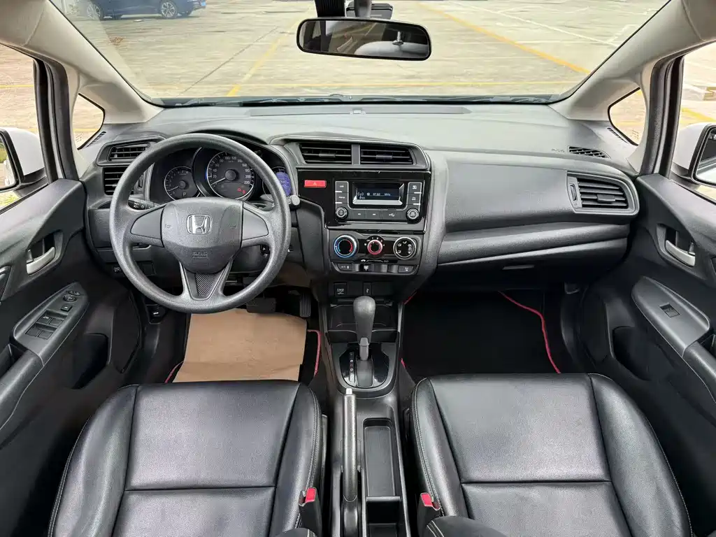 Honda Fit — миниатюра 5